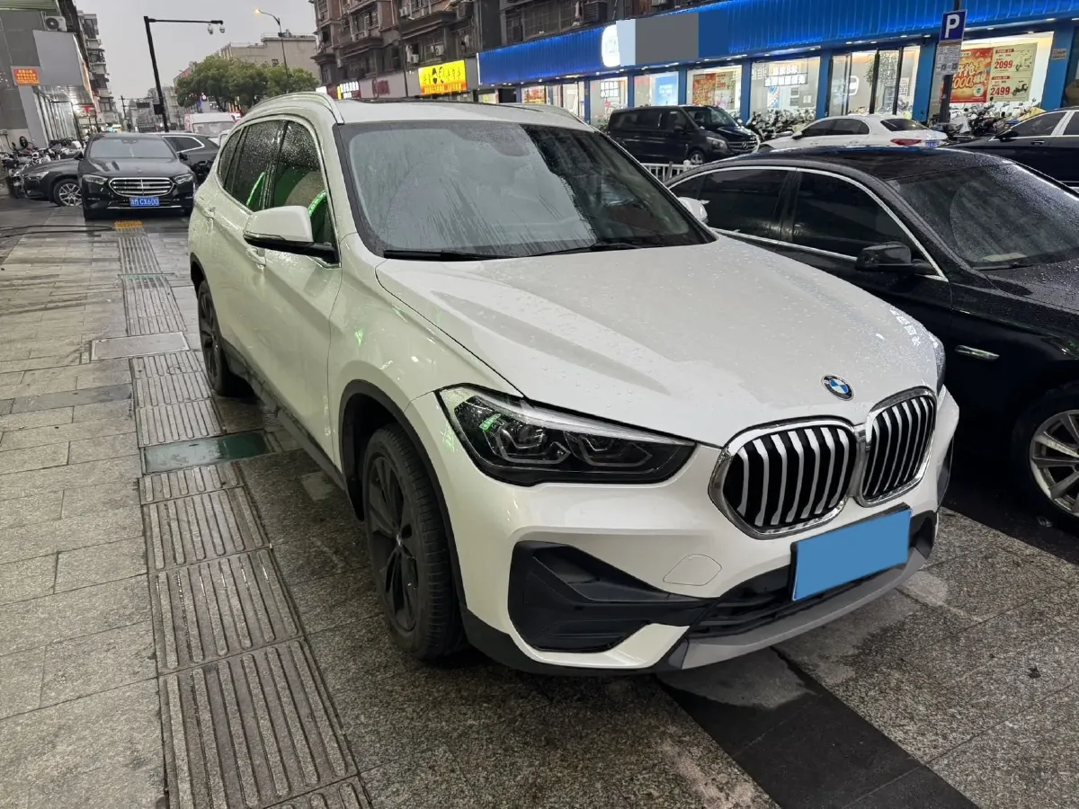 2021 BMW X1 1.5T 140HP L3 7DCT,autocango,china used car exporter,china ev exporter,chinese used car exporter,chinese used ev exporter