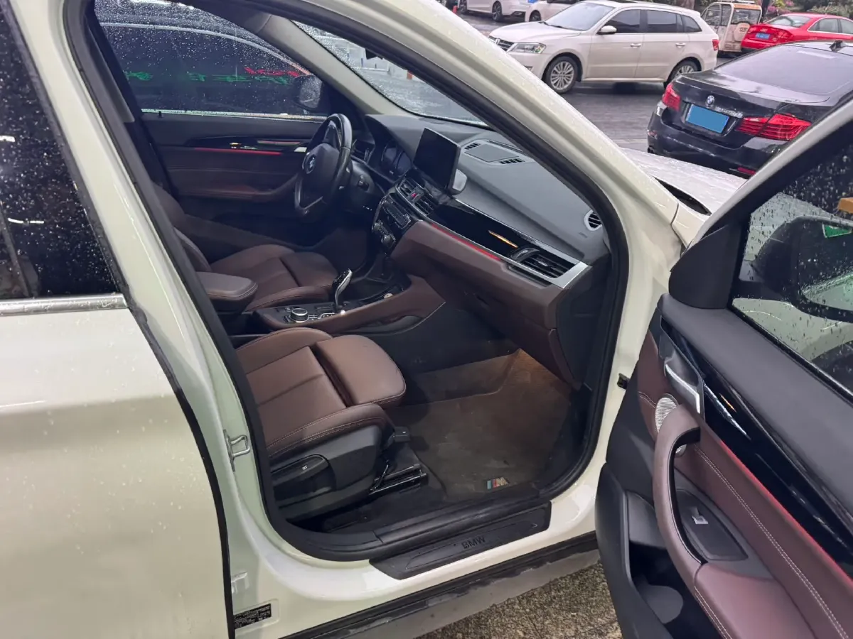 2021 BMW X1 1.5T 140HP L3 7DCT,autocango,china used car exporter,china ev exporter,chinese used car exporter,chinese used ev exporter