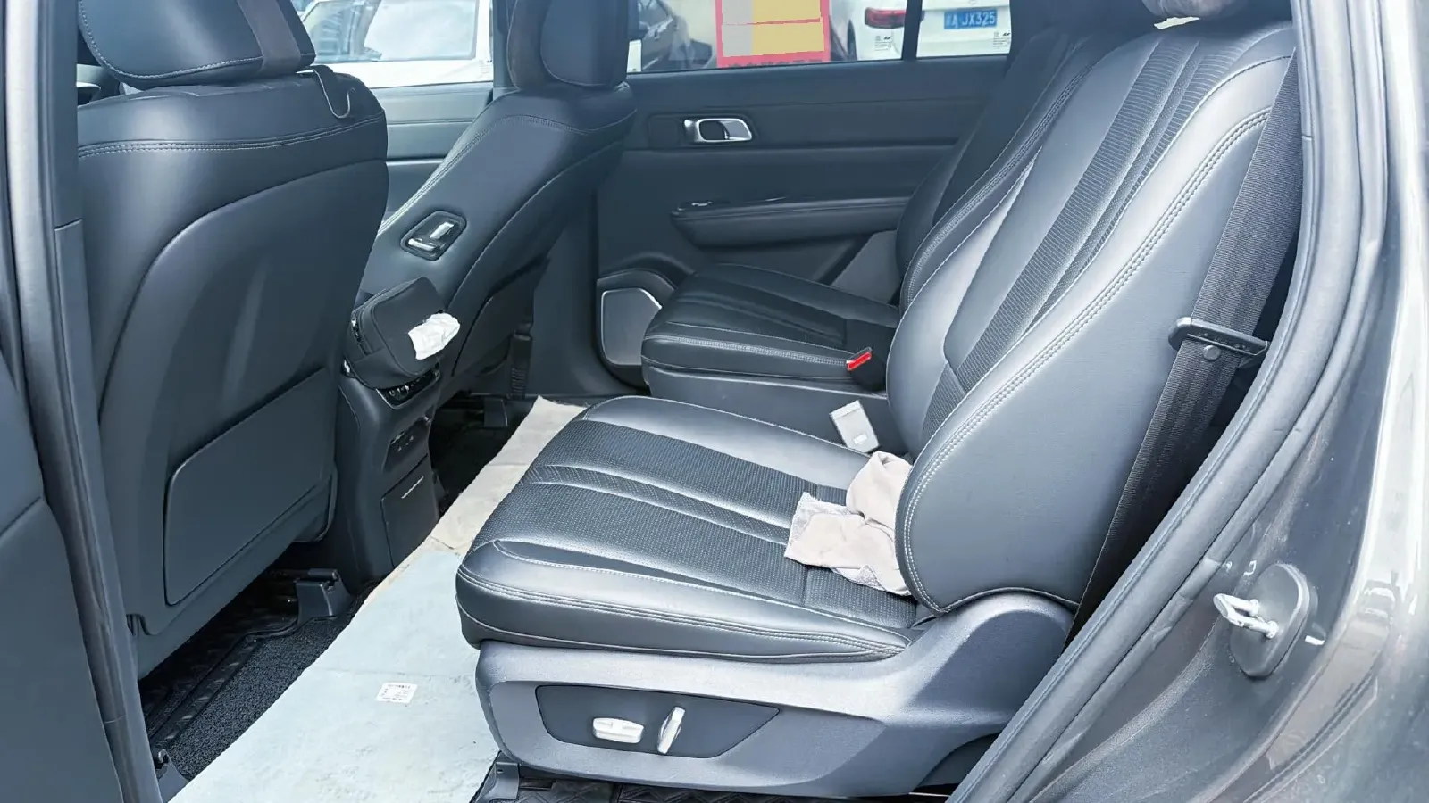 2020 Li ONE Range Extended 131HP REEV 40.5KWH,autocango,china used car exporter,china ev exporter,chinese used car exporter,chinese used ev exporter