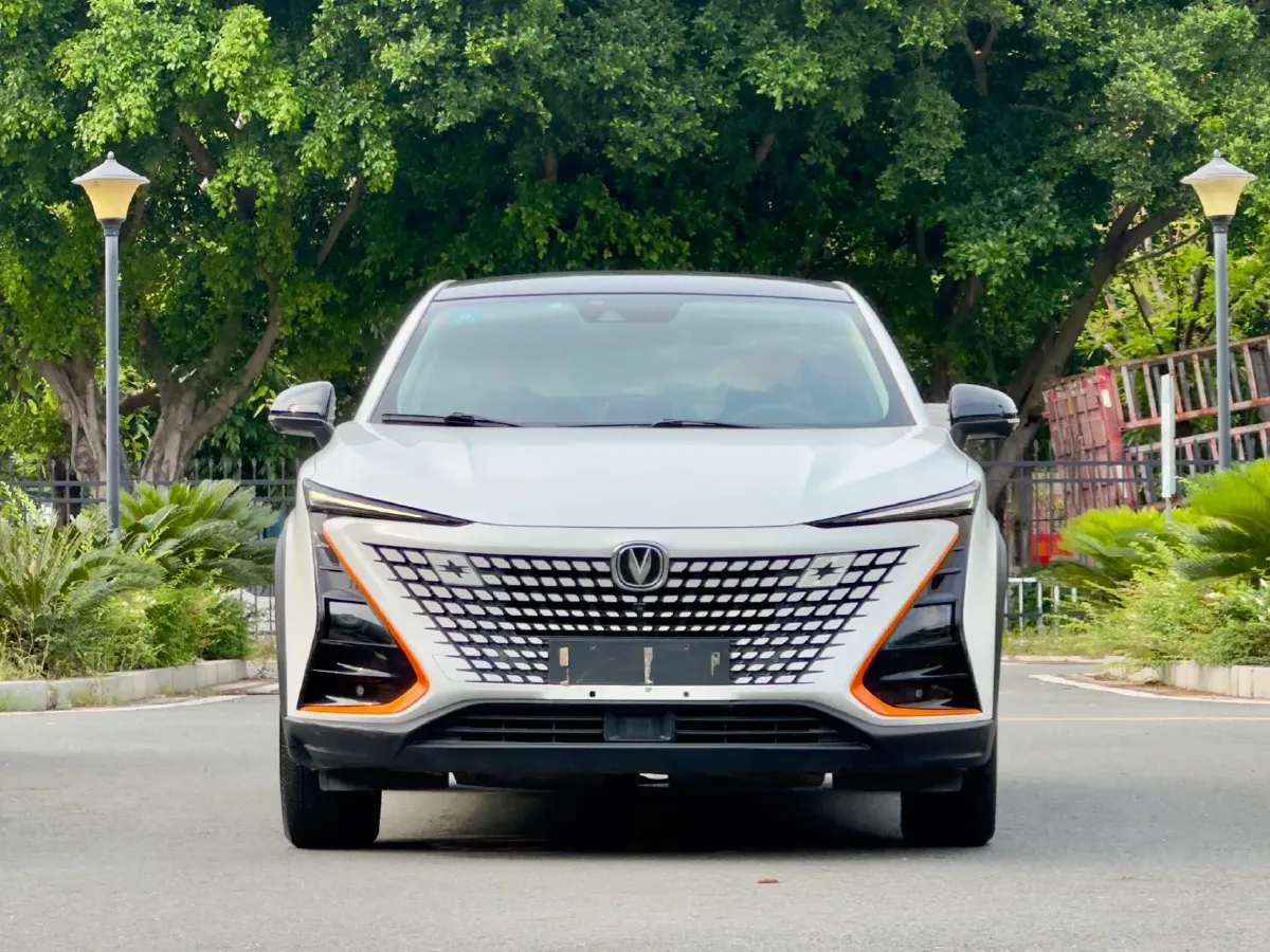 2020 ChangAn UNI-T 1.5T 180HP L4 7DCT,autocango,china used car exporter,china ev exporter,chinese used car exporter,chinese used ev exporter