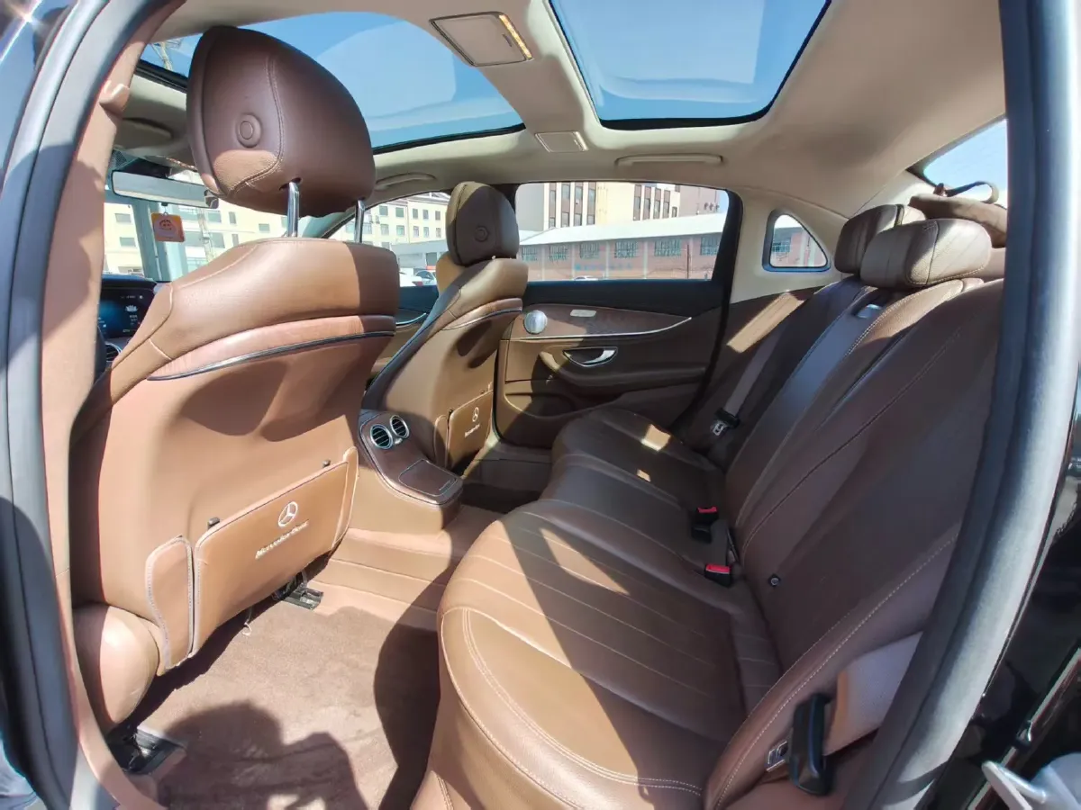 2022 Mercedes-Benz E Class 2.0T 197HP L4 9AT,autocango,china used car exporter,china ev exporter,chinese used car exporter,chinese used ev exporter