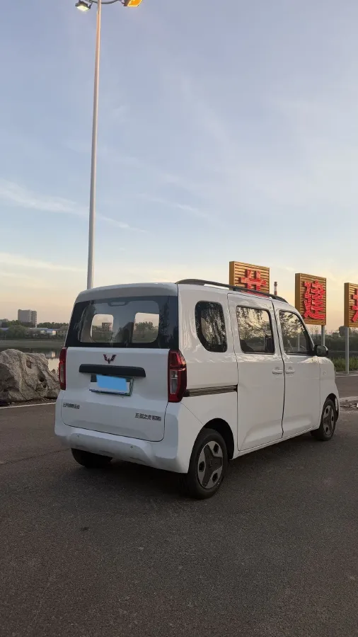 2025 WuLing ZhiGuang BEV 17.7KWH,autocango,china used car exporter,china ev exporter,chinese used car exporter,chinese used ev exporter