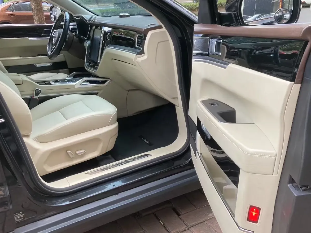 2017 Zotye T700 1.8T 177HP L4 6DCT,autocango,china used car exporter,china ev exporter,chinese used car exporter,chinese used ev exporter