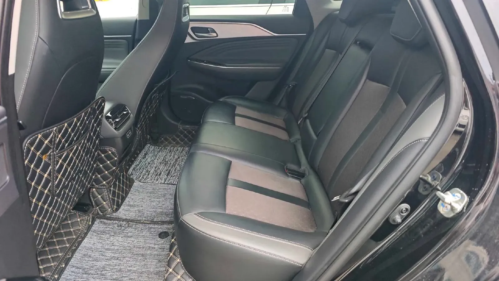 2022 LYNK&CO 02 2.0T 190HP L4 7DCT,autocango,china used car exporter,china ev exporter,chinese used car exporter,chinese used ev exporter