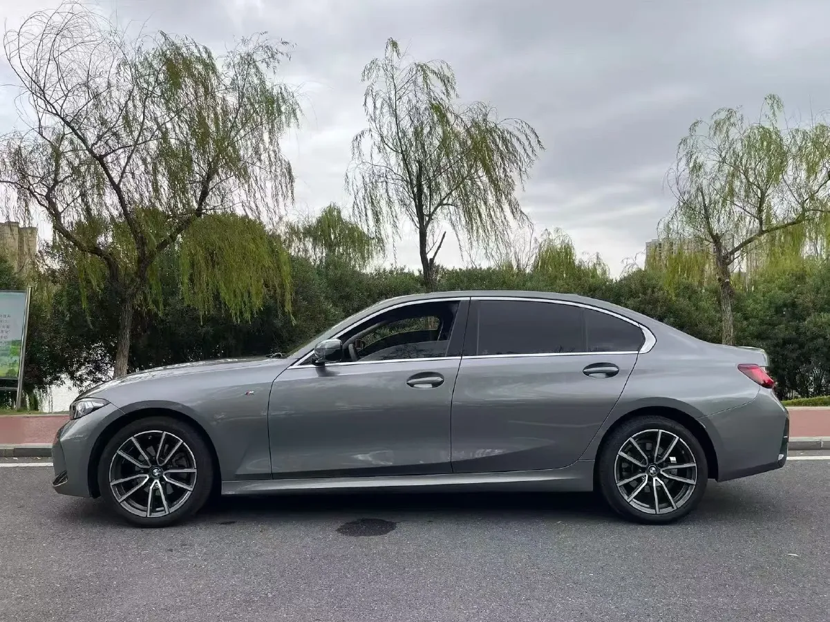 2023 BMW 3 Series 2.0T 156HP L4 8AT,autocango,china used car exporter,china ev exporter,chinese used car exporter,chinese used ev exporter