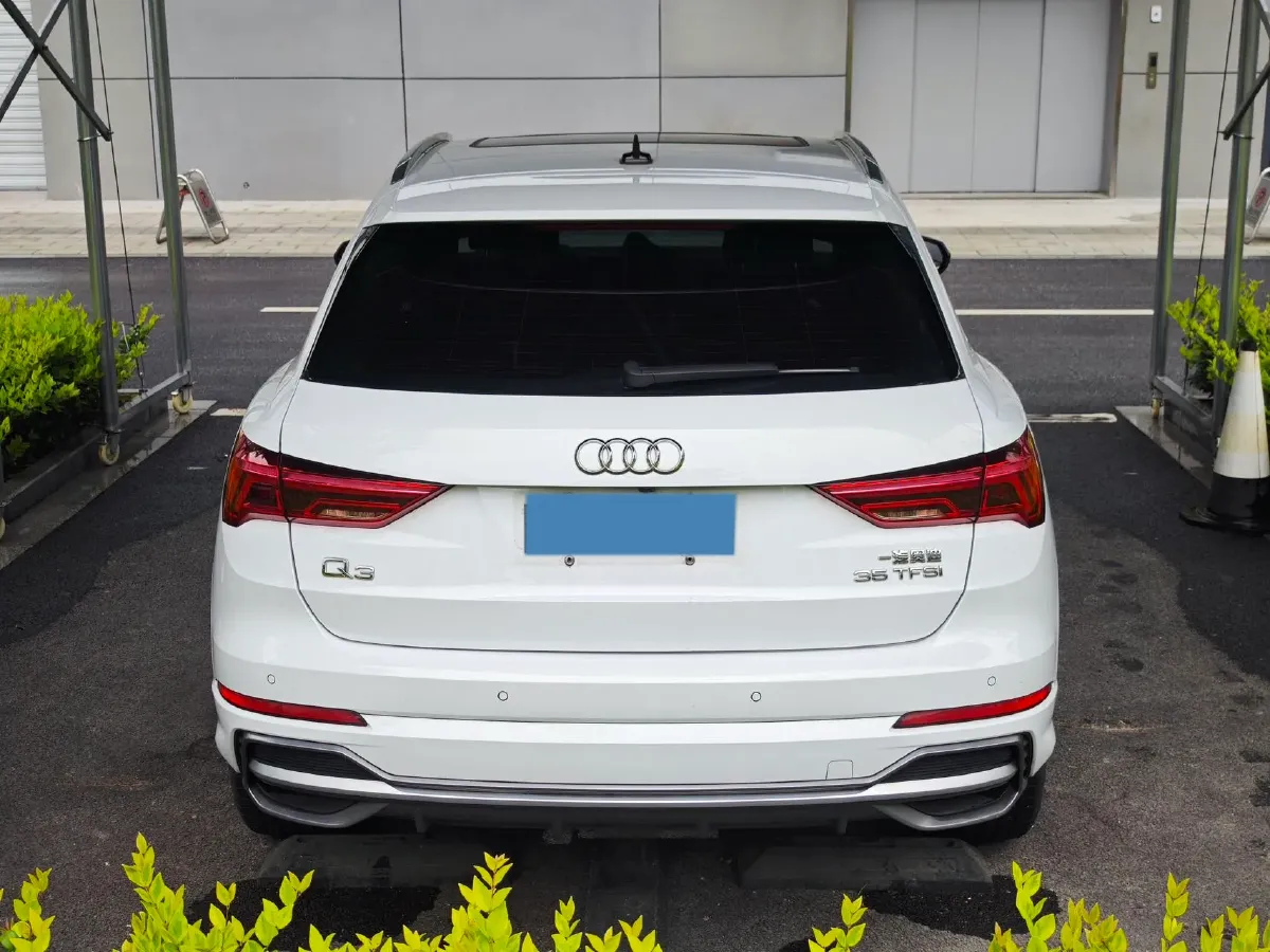 2022 Audi Q3 1.4T 150HP L4 7DCT,autocango,china used car exporter,china ev exporter,chinese used car exporter,chinese used ev exporter