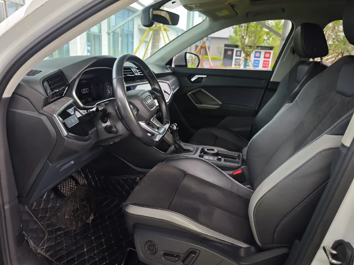 2022 Audi Q3 1.4T 150HP L4 7DCT,autocango,china used car exporter,china ev exporter,chinese used car exporter,chinese used ev exporter