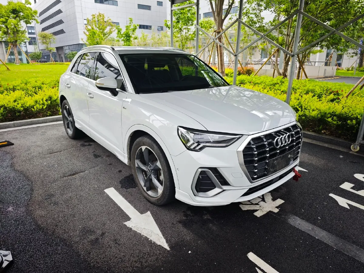 2022 Audi Q3 1.4T 150HP L4 7DCT,autocango,china used car exporter,china ev exporter,chinese used car exporter,chinese used ev exporter