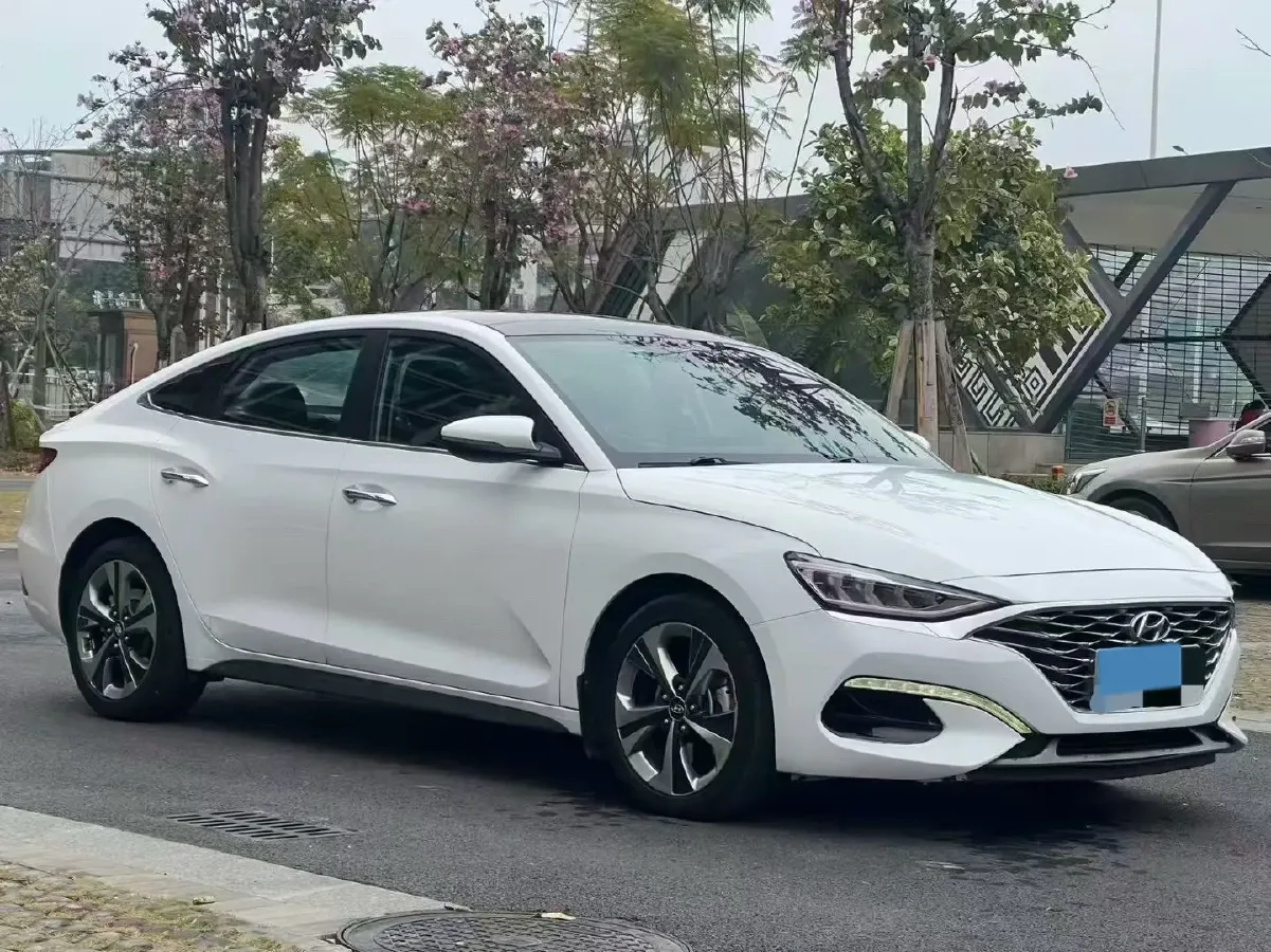 2019 Hyundai La Festa 1.6T 190HP L4 7DCT,autocango,china used car exporter,china ev exporter,chinese used car exporter,chinese used ev exporter