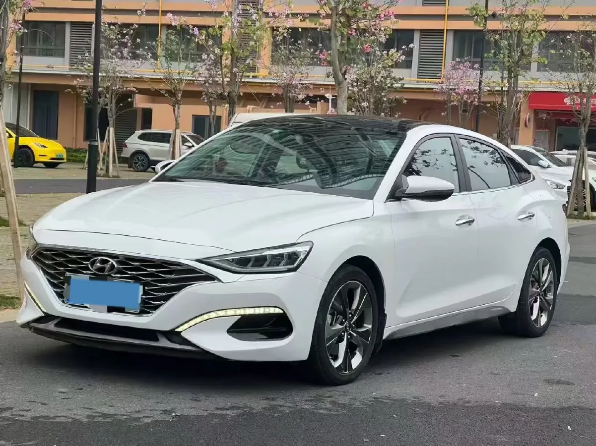 2019 Hyundai La Festa 1.6T 190HP L4 7DCT,autocango,china used car exporter,china ev exporter,chinese used car exporter,chinese used ev exporter