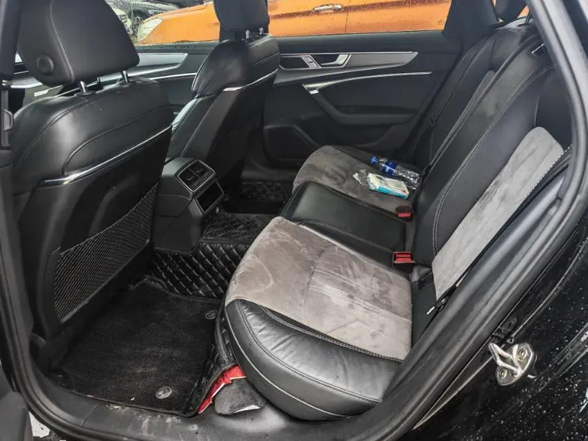 2023 Audi A6L 2.0T 245HP L4 7DCT,autocango,china used car exporter,china ev exporter,chinese used car exporter,chinese used ev exporter