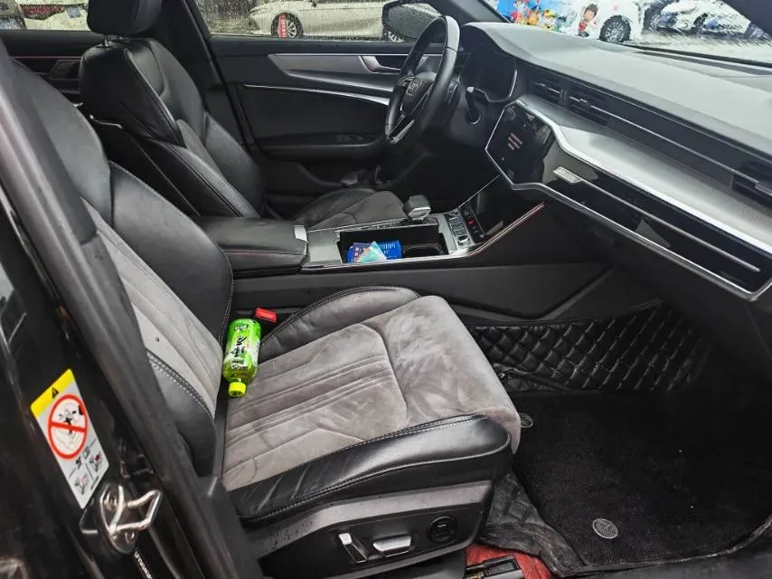 2023 Audi A6L 2.0T 245HP L4 7DCT,autocango,china used car exporter,china ev exporter,chinese used car exporter,chinese used ev exporter