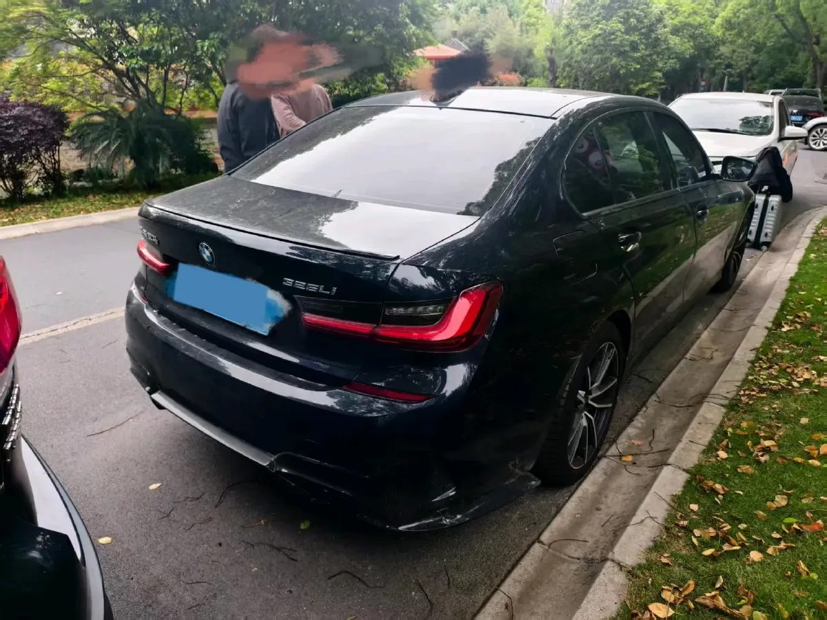 2022 BMW 3 Series 2.0T 156HP L4 8AT,autocango,china used car exporter,china ev exporter,chinese used car exporter,chinese used ev exporter