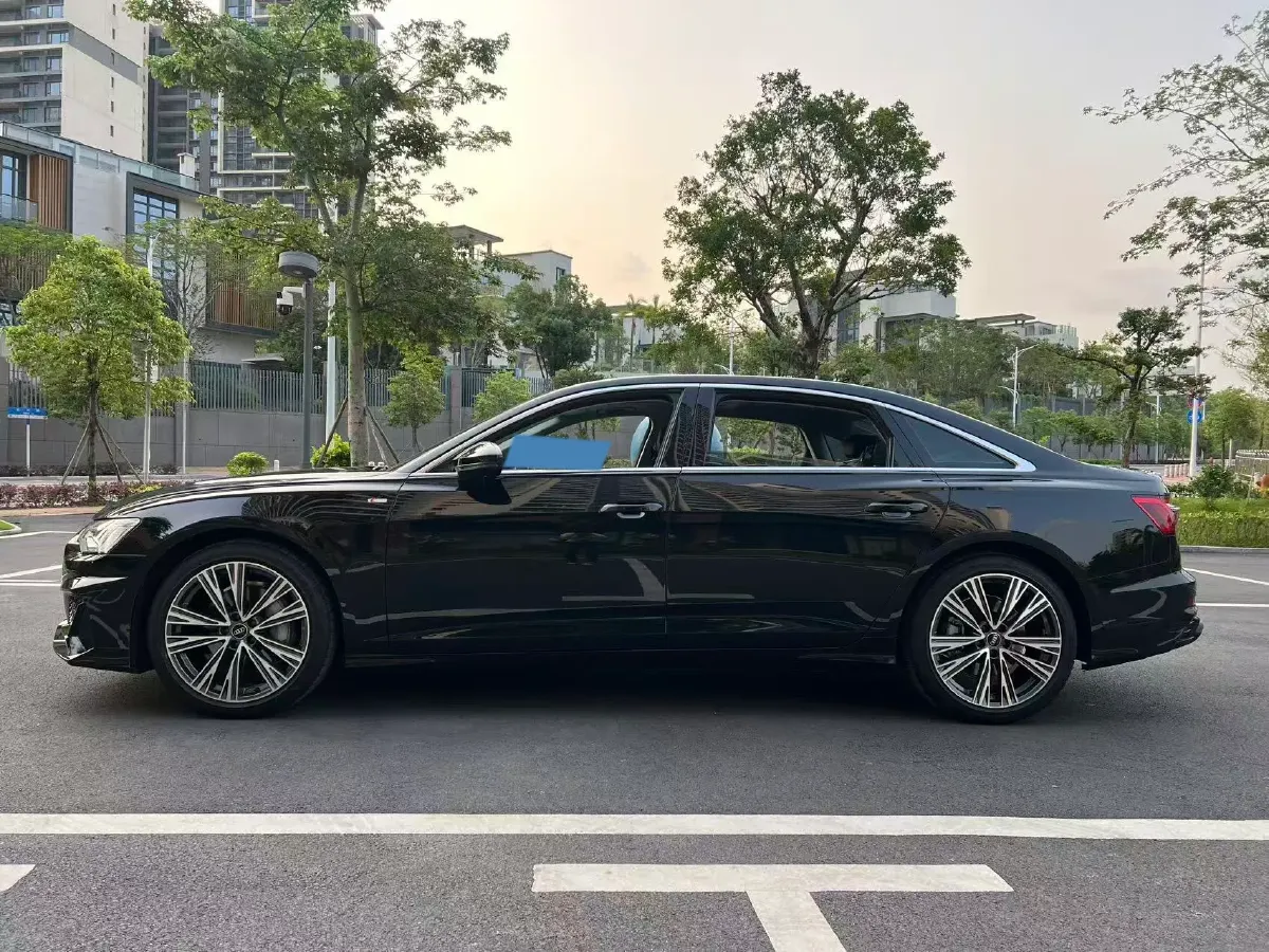 2023 Audi A6L 2.0T 245HP L4 7DCT,autocango,china used car exporter,china ev exporter,chinese used car exporter,chinese used ev exporter