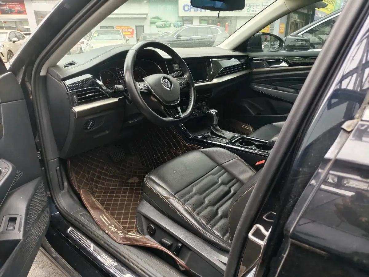 2019 Volvo V40 1.5T 152HP L4 6AT,autocango,china used car exporter,china ev exporter,chinese used car exporter,chinese used ev exporter