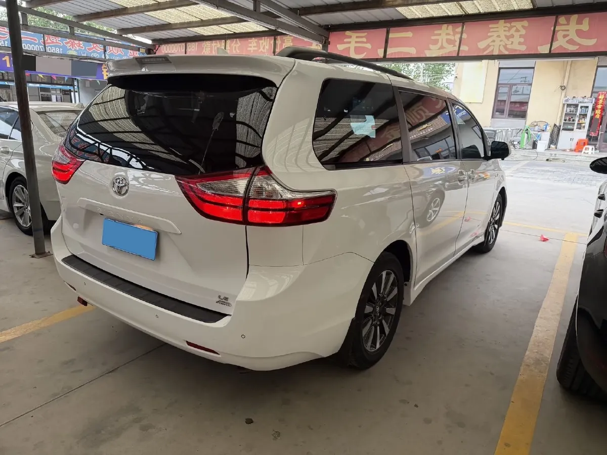 2019 Toyota Camry 2.0L 178HP L4 CVT,autocango,china used car exporter,china ev exporter,chinese used car exporter,chinese used ev exporter