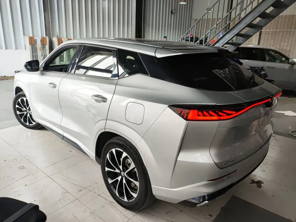 2024 ChangAn UNI-Z 1.5L 98HP L4 E-CVT PHEV 18.4KWH,autocango,china used car exporter,china ev exporter,chinese used car exporter,chinese used ev exporter