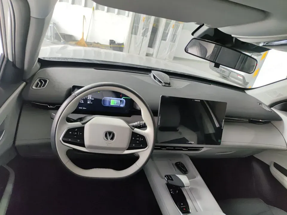 2024 ChangAn UNI-Z 1.5L 98HP L4 E-CVT PHEV 18.4KWH,autocango,china used car exporter,china ev exporter,chinese used car exporter,chinese used ev exporter