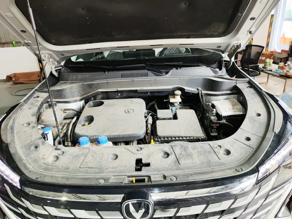 2024 ChangAn UNI-Z 1.5L 98HP L4 E-CVT PHEV 18.4KWH,autocango,china used car exporter,china ev exporter,chinese used car exporter,chinese used ev exporter
