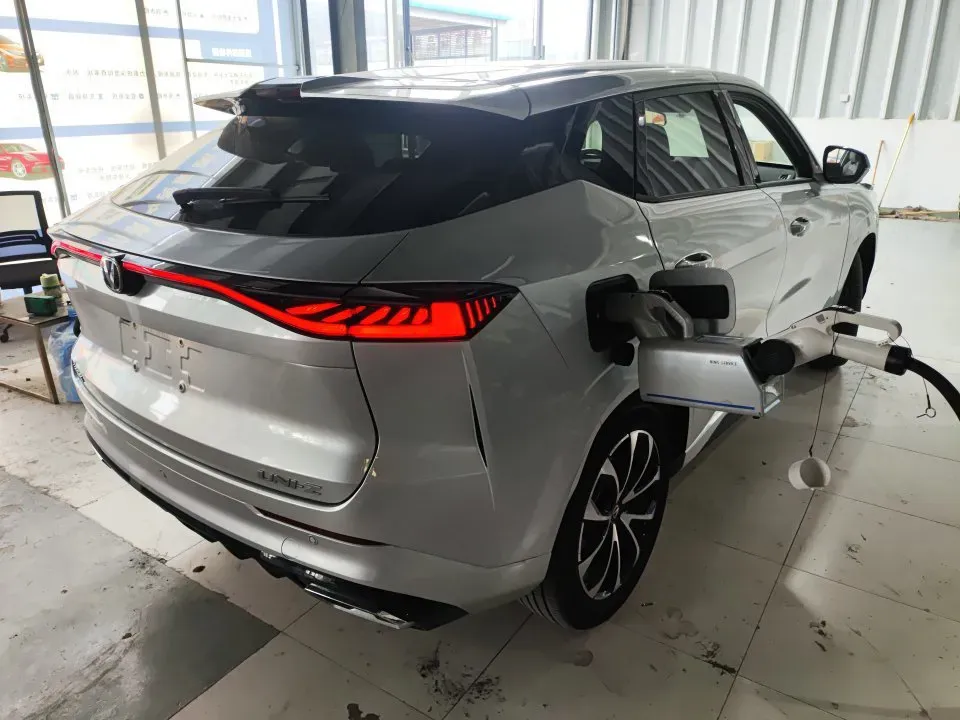 2024 ChangAn UNI-Z 1.5L 98HP L4 E-CVT PHEV 18.4KWH,autocango,china used car exporter,china ev exporter,chinese used car exporter,chinese used ev exporter