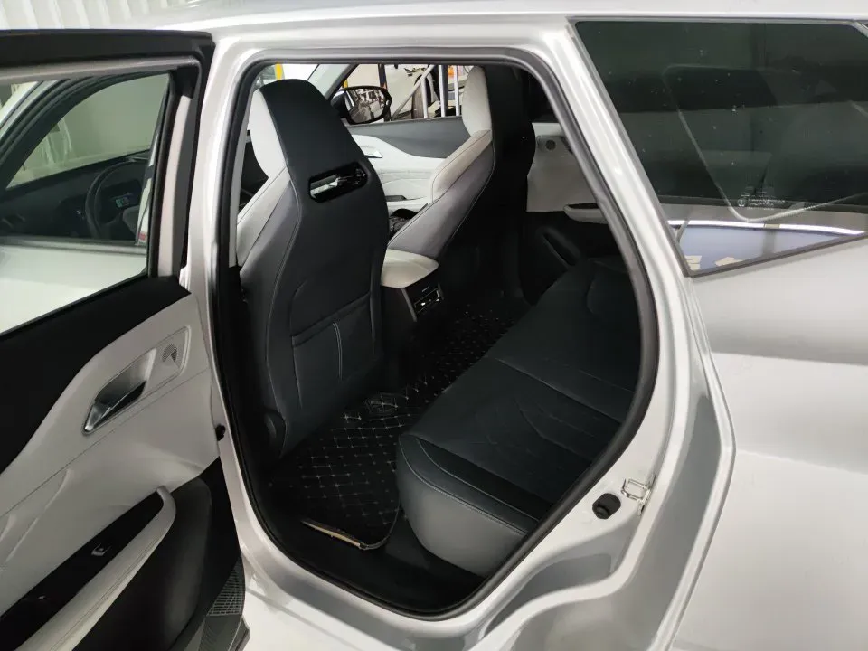 2024 ChangAn UNI-Z 1.5L 98HP L4 E-CVT PHEV 18.4KWH,autocango,china used car exporter,china ev exporter,chinese used car exporter,chinese used ev exporter