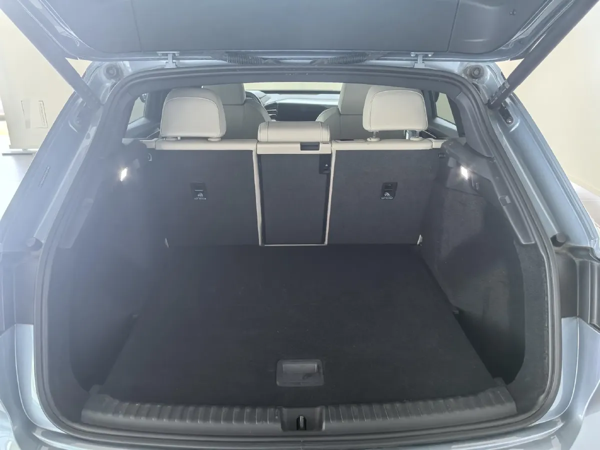 2022 Audi Q4 e-tron BEV 84.8KWH,autocango,china used car exporter,china ev exporter,chinese used car exporter,chinese used ev exporter