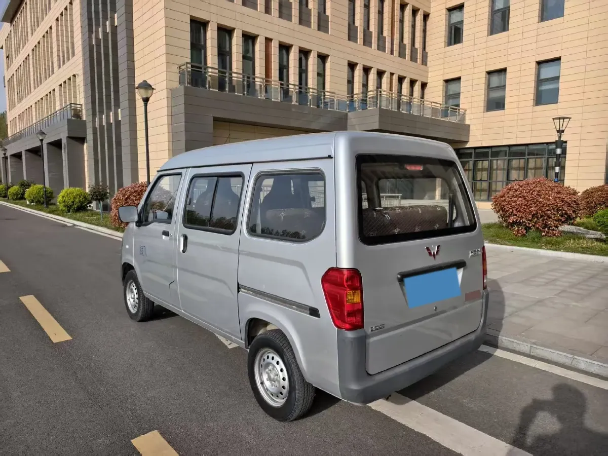2020 WuLing ZhiGuang 1.2L 76HP L4 5MT,autocango,china used car exporter,china ev exporter,chinese used car exporter,chinese used ev exporter