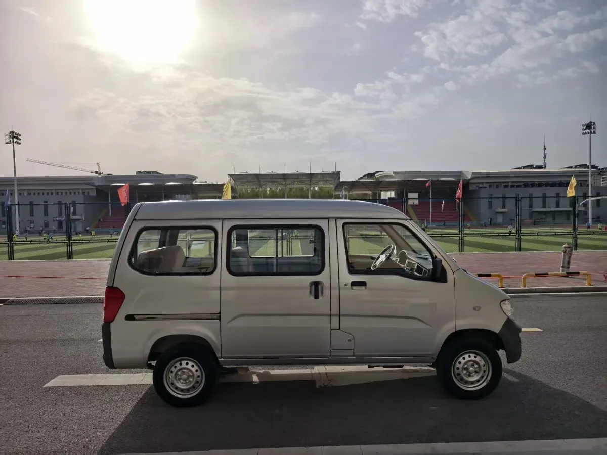 2020 WuLing ZhiGuang 1.2L 76HP L4 5MT,autocango,china used car exporter,china ev exporter,chinese used car exporter,chinese used ev exporter