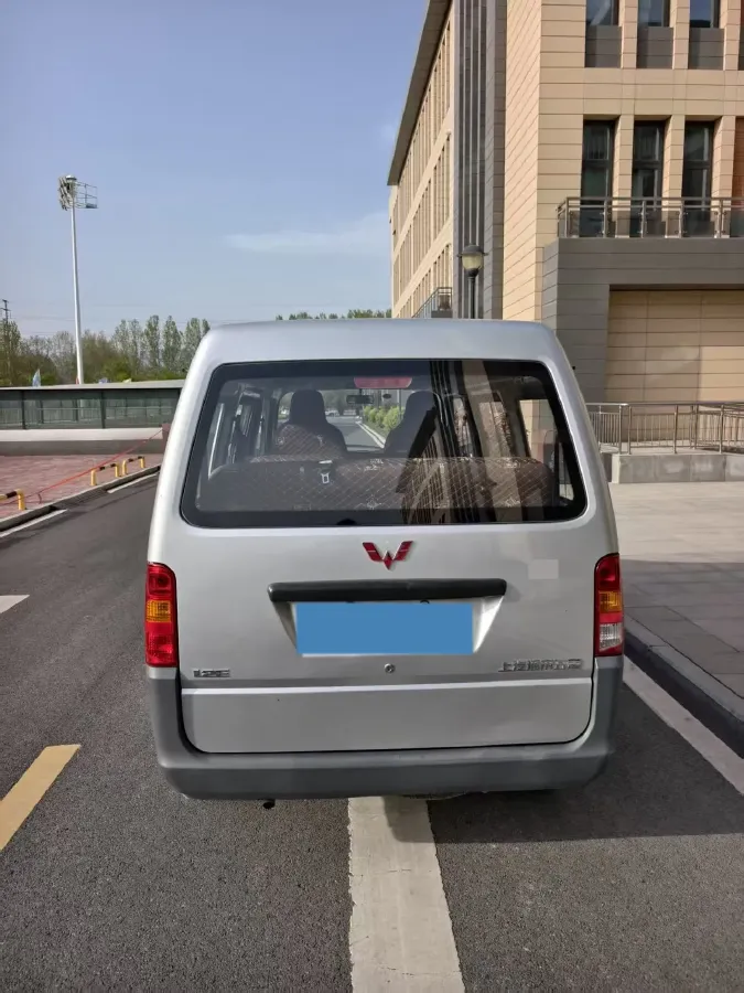 2020 WuLing ZhiGuang 1.2L 76HP L4 5MT,autocango,china used car exporter,china ev exporter,chinese used car exporter,chinese used ev exporter
