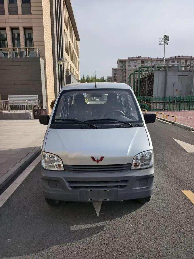 2020 WuLing ZhiGuang 1.2L 76HP L4 5MT,autocango,china used car exporter,china ev exporter,chinese used car exporter,chinese used ev exporter