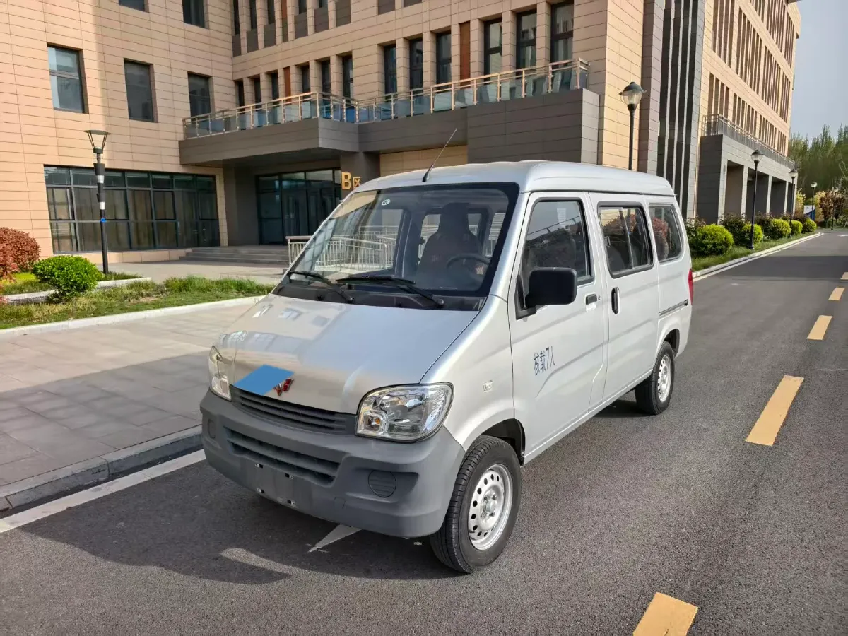 2020 WuLing ZhiGuang 1.2L 76HP L4 5MT,autocango,china used car exporter,china ev exporter,chinese used car exporter,chinese used ev exporter
