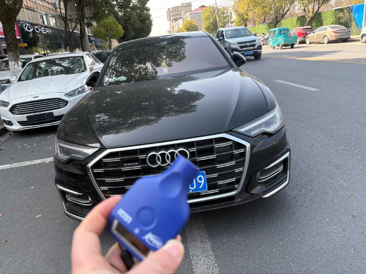 2024 Audi A6L 2.0T 245HP L4 7DCT,autocango,china used car exporter,china ev exporter,chinese used car exporter,chinese used ev exporter