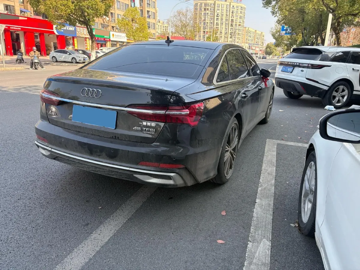 2024 Audi A6L 2.0T 245HP L4 7DCT,autocango,china used car exporter,china ev exporter,chinese used car exporter,chinese used ev exporter