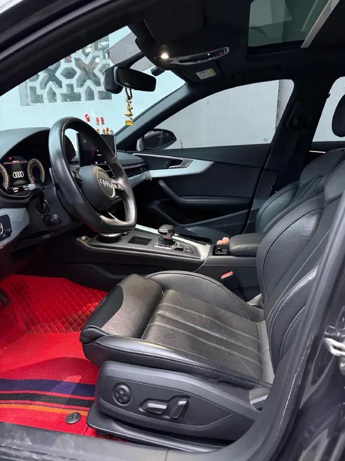 2022 Audi A4L 2.0T 190HP L4 7DCT,autocango,china used car exporter,china ev exporter,chinese used car exporter,chinese used ev exporter