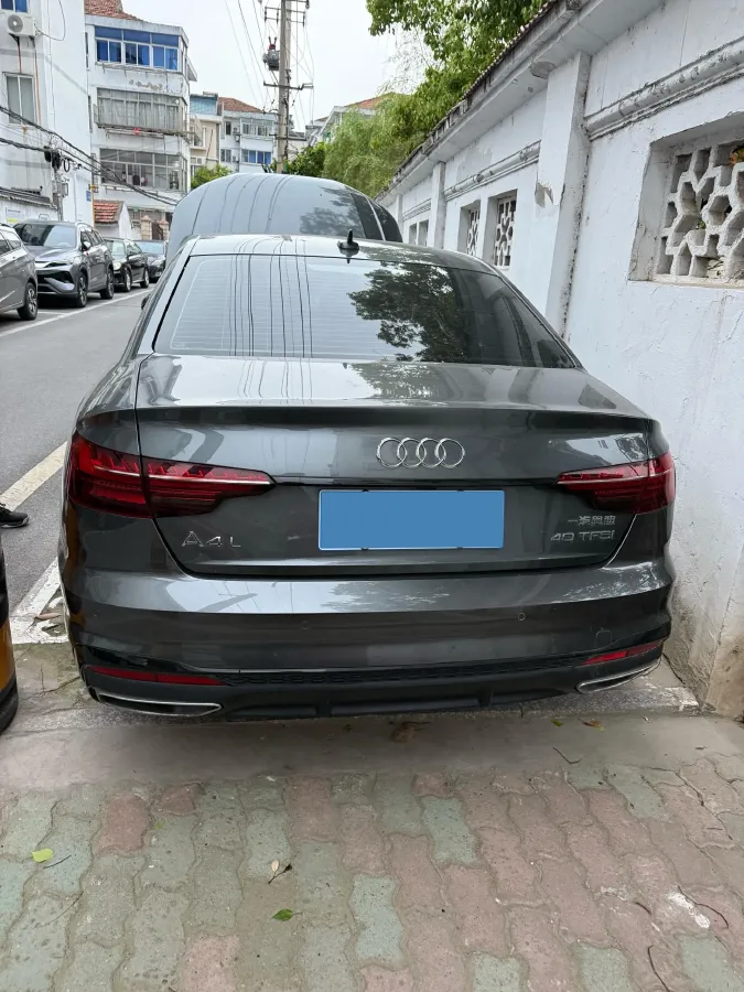 2022 Audi A4L 2.0T 190HP L4 7DCT,autocango,china used car exporter,china ev exporter,chinese used car exporter,chinese used ev exporter