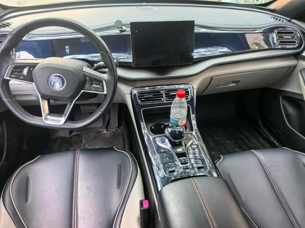 2021 Haval F7 1.5T 169HP L4 7DCT,autocango,china used car exporter,china ev exporter,chinese used car exporter,chinese used ev exporter