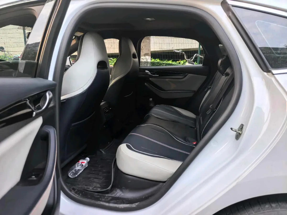 2021 Haval F7 1.5T 169HP L4 7DCT,autocango,china used car exporter,china ev exporter,chinese used car exporter,chinese used ev exporter