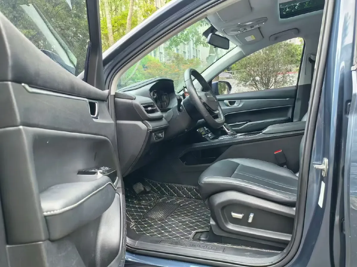 2020 WuLing KaiJie 1.5T 147HP L4 CVT,autocango,china used car exporter,china ev exporter,chinese used car exporter,chinese used ev exporter