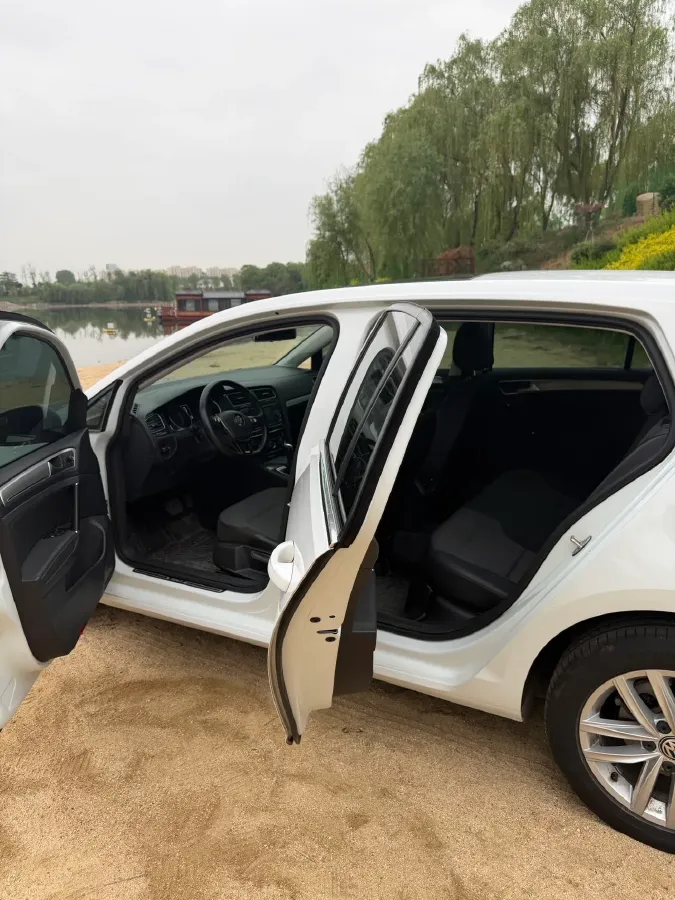 2018 Volkswagen Golf 1.6L 110HP L4 6AT,autocango,china used car exporter,china ev exporter,chinese used car exporter,chinese used ev exporter