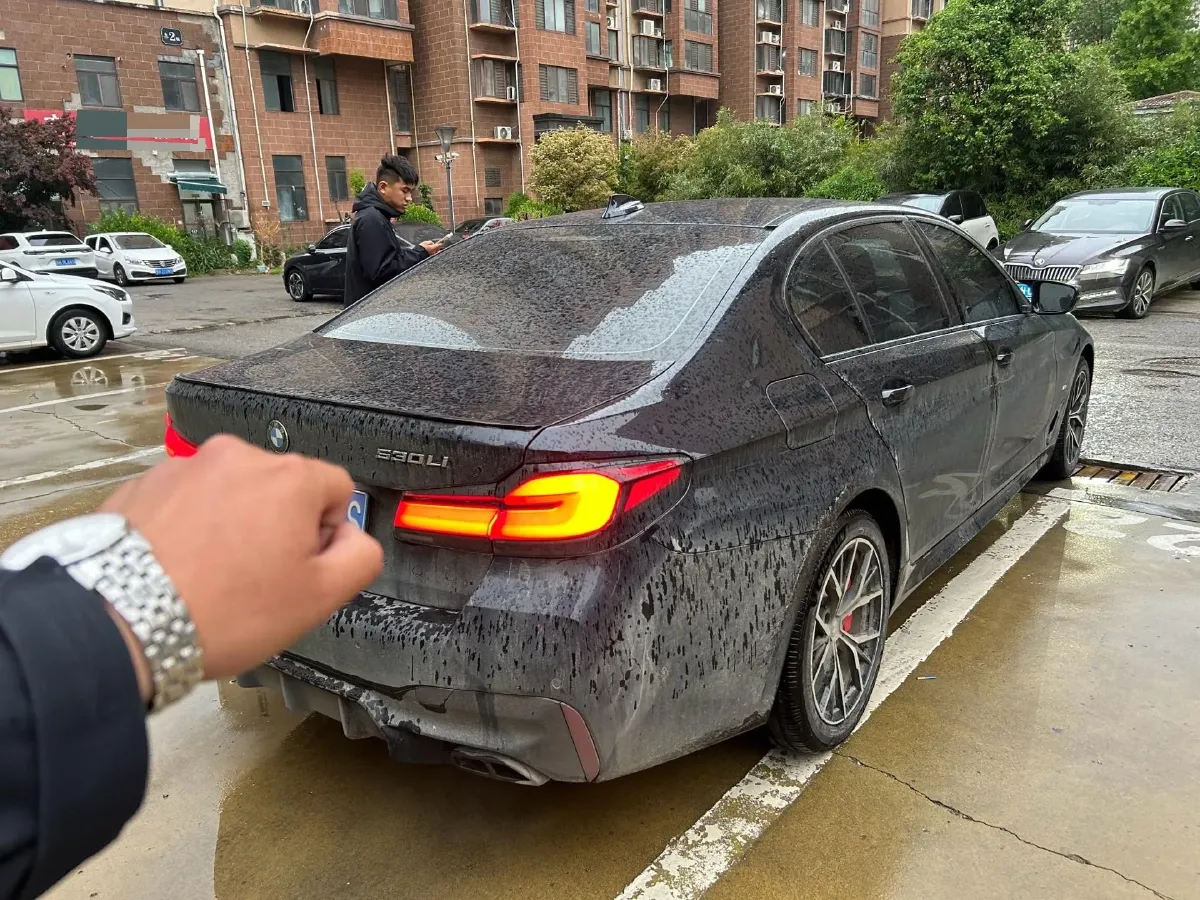 2021 BMW 5 Series 2.0T 184HP L4 8AT,autocango,china used car exporter,china ev exporter,chinese used car exporter,chinese used ev exporter