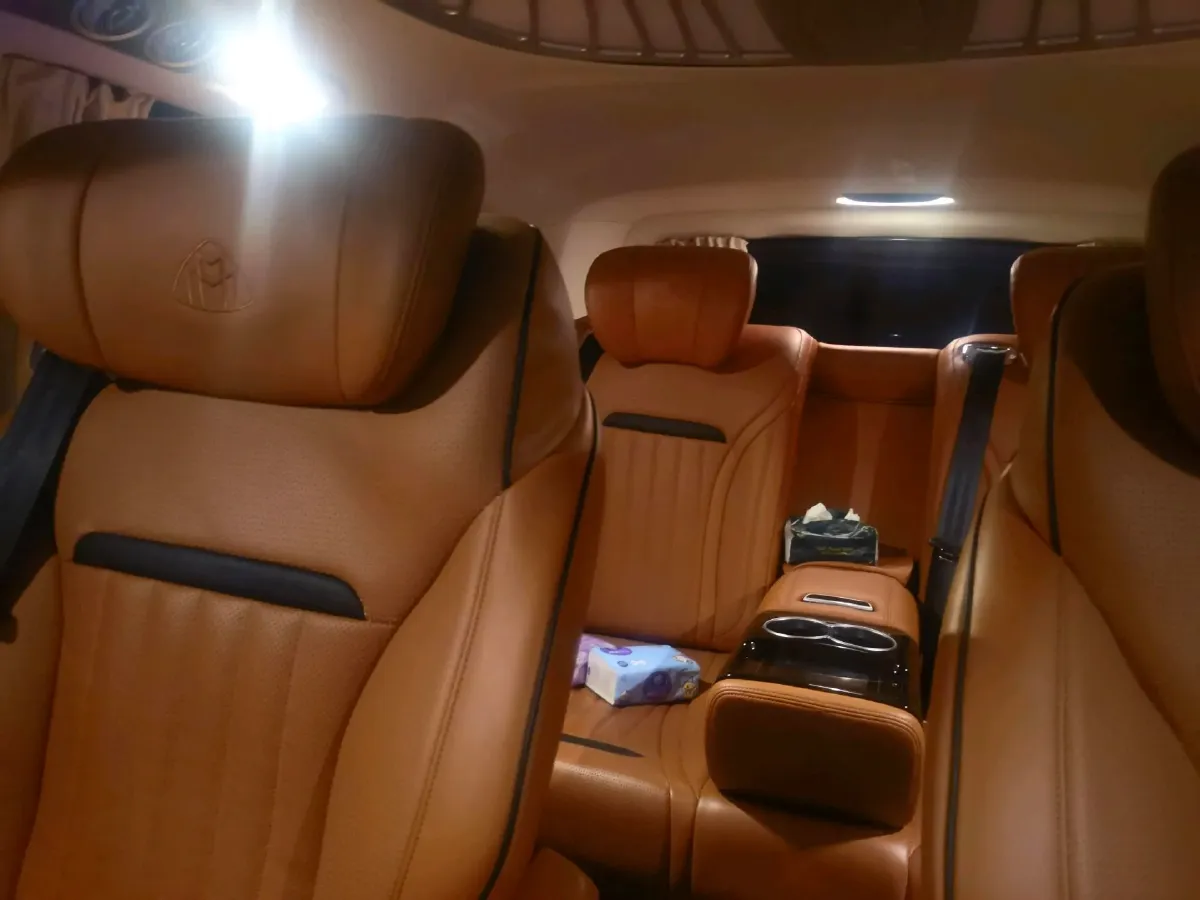 2023 Mercedes-Benz Vito 2.0T 211HP L4 9AT,autocango,china used car exporter,china ev exporter,chinese used car exporter,chinese used ev exporter