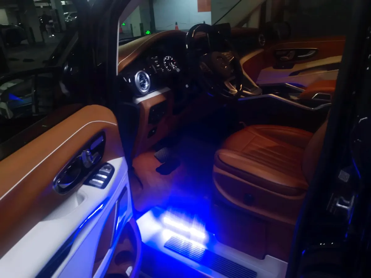 2023 Mercedes-Benz Vito 2.0T 211HP L4 9AT,autocango,china used car exporter,china ev exporter,chinese used car exporter,chinese used ev exporter