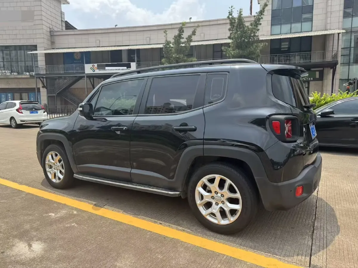 2017 Jeep Renegade 1.4T 150HP L4 7DCT,autocango,china used car exporter,china ev exporter,chinese used car exporter,chinese used ev exporter