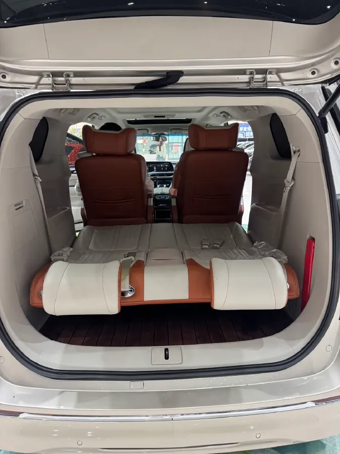 2021 Buick GL8 2.0T 237HP L4 9AT,autocango,china used car exporter,china ev exporter,chinese used car exporter,chinese used ev exporter