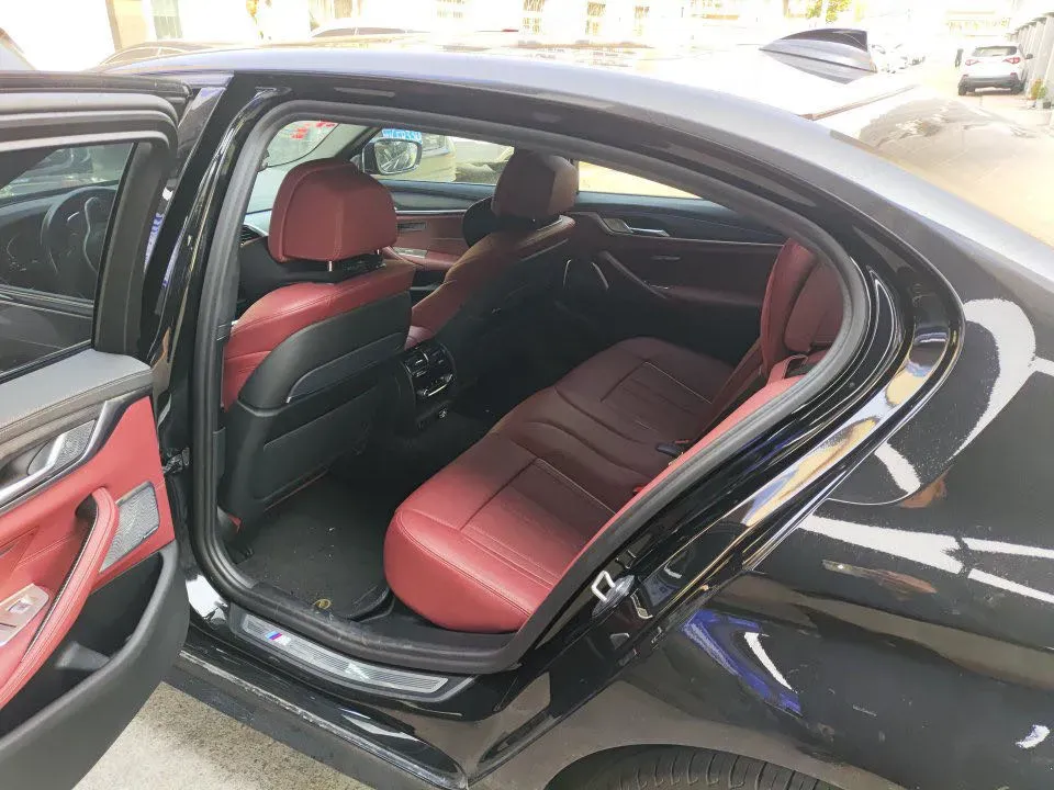 2021 BMW 5 Series 2.0T 252HP L4 8AT,autocango,china used car exporter,china ev exporter,chinese used car exporter,chinese used ev exporter