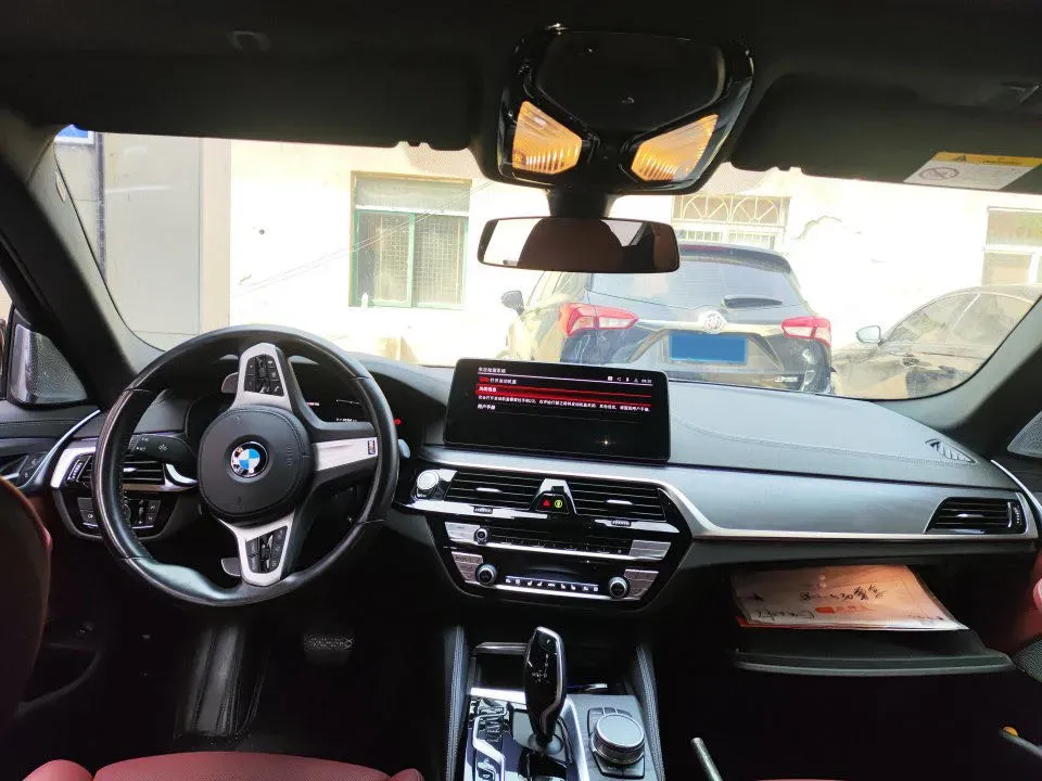 2021 BMW 5 Series 2.0T 252HP L4 8AT,autocango,china used car exporter,china ev exporter,chinese used car exporter,chinese used ev exporter