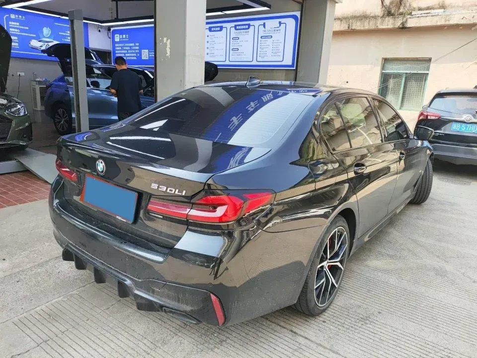 2021 BMW 5 Series 2.0T 252HP L4 8AT,autocango,china used car exporter,china ev exporter,chinese used car exporter,chinese used ev exporter