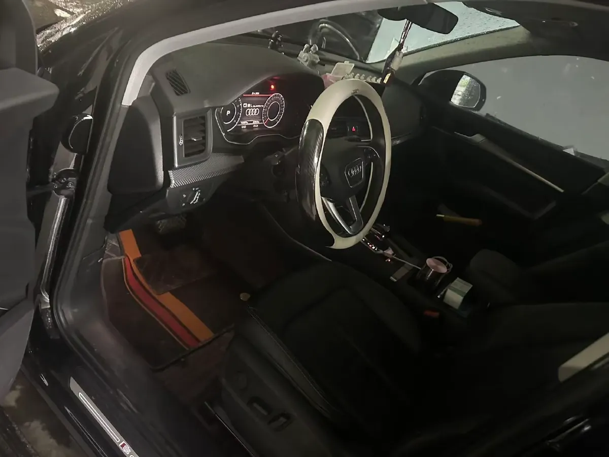 2020 Audi Q5L 2.0T 252HP L4 7DCT,autocango,china used car exporter,china ev exporter,chinese used car exporter,chinese used ev exporter