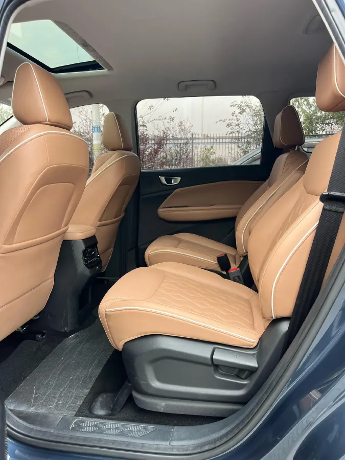 2022 Venucia T60 1.6L 126HP L4 CVT,autocango,china used car exporter,china ev exporter,chinese used car exporter,chinese used ev exporter