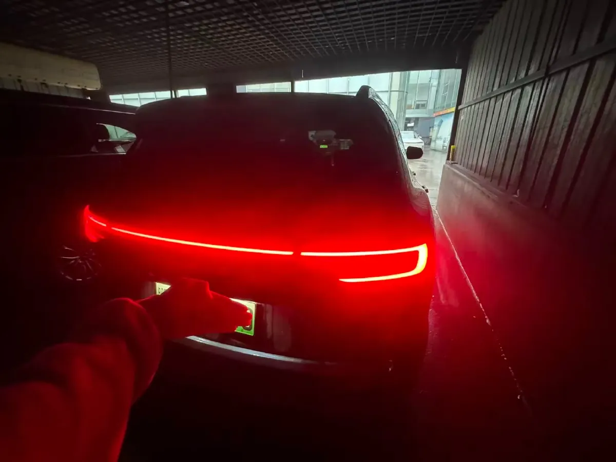 2024 AITO AITO M7 1.5T 152HP L4 REEV 42KWH,autocango,china used car exporter,china ev exporter,chinese used car exporter,chinese used ev exporter